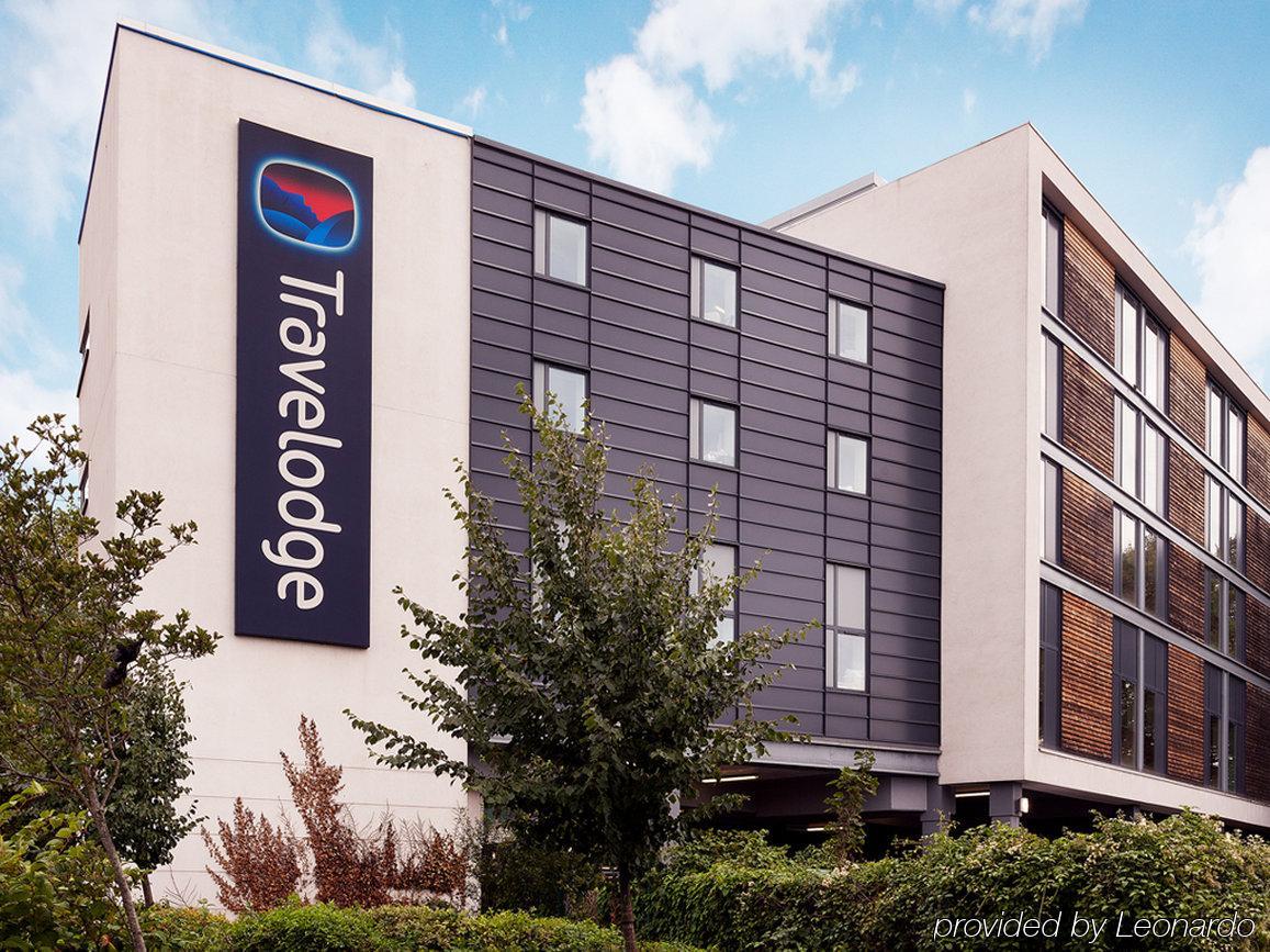 Ibis Budget London Heathrow Central Cranford Bagian luar foto